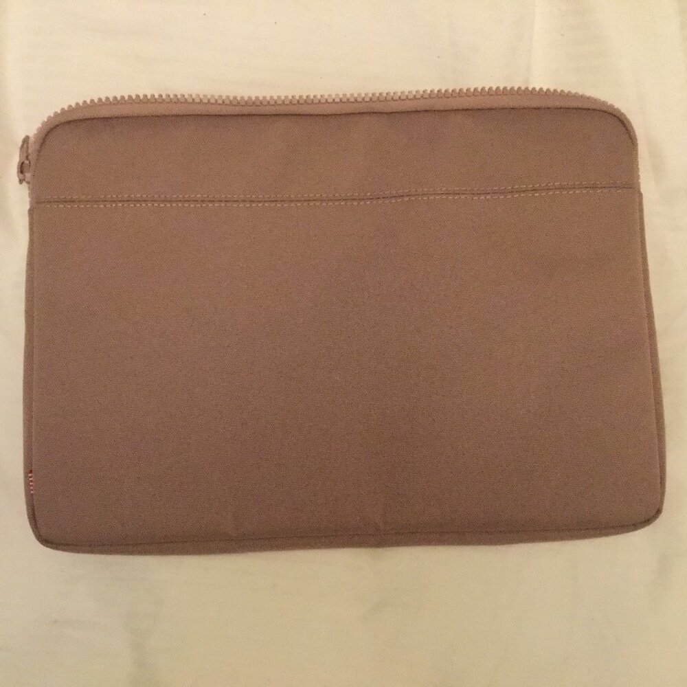 Herschel 13 inch laptop case